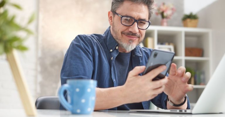 Contratar línea móvil online en Conil
